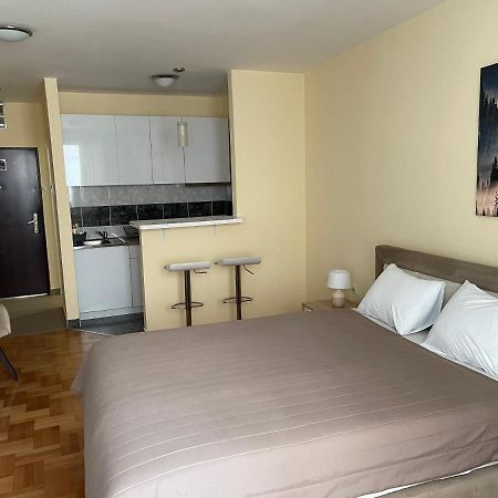 Trident Apartments 2 Ni Eksteriør billede