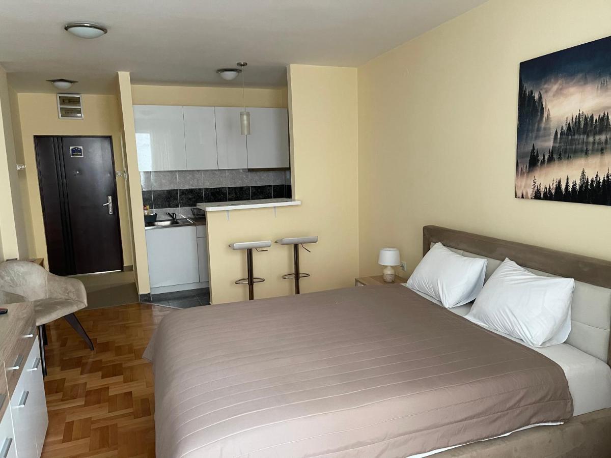 Trident Apartments 2 Ni Eksteriør billede