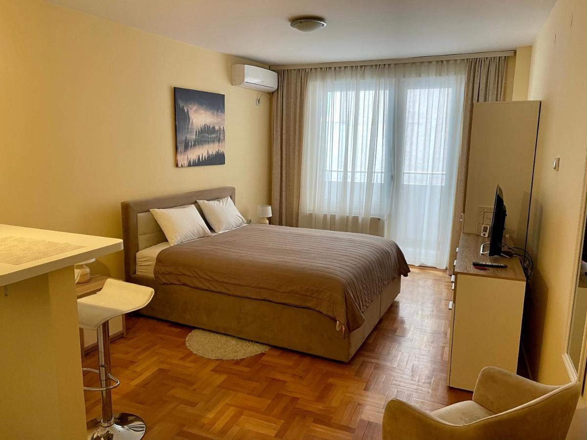 Trident Apartments 2 Ni Eksteriør billede