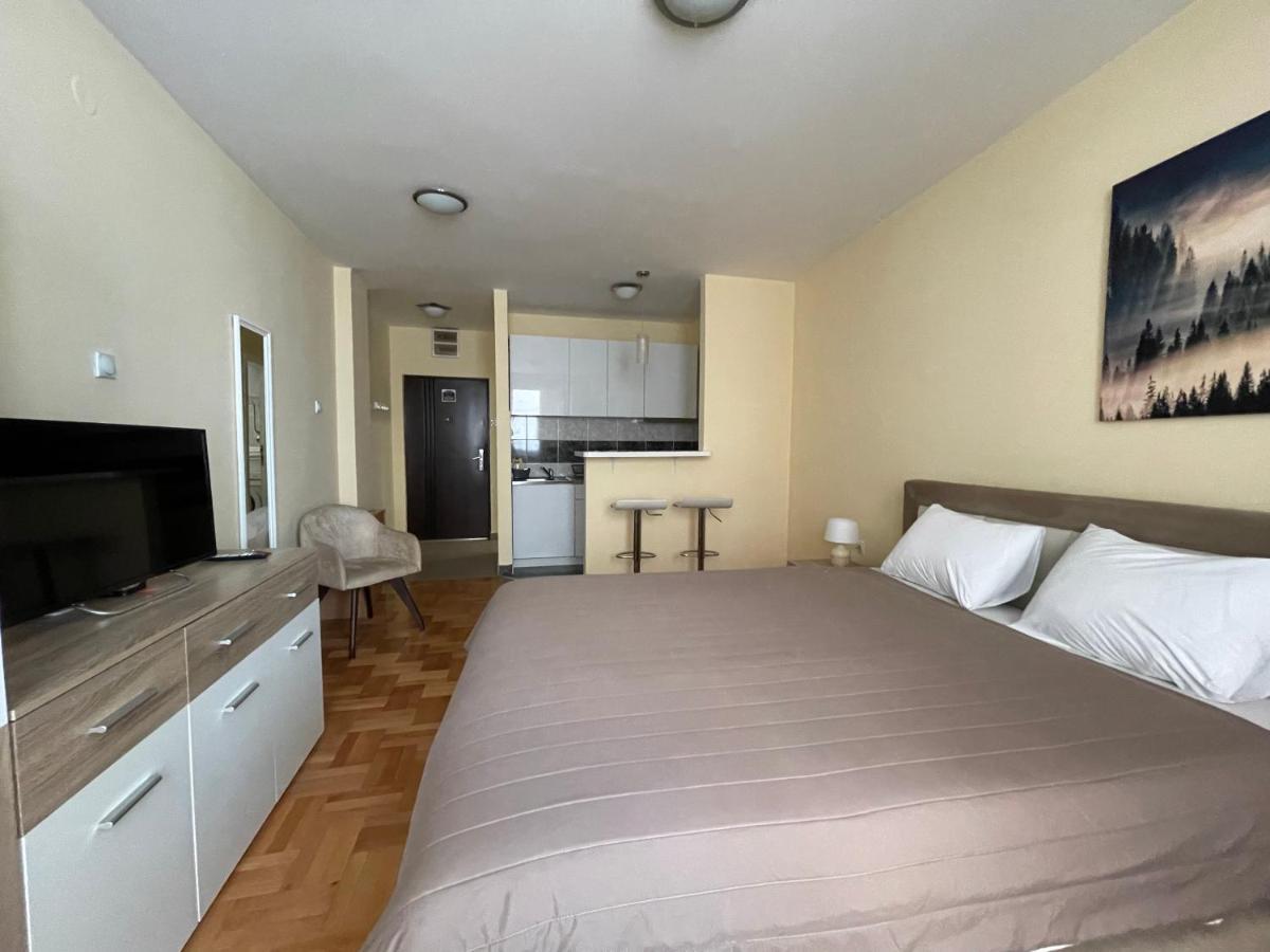 Trident Apartments 2 Ni Eksteriør billede
