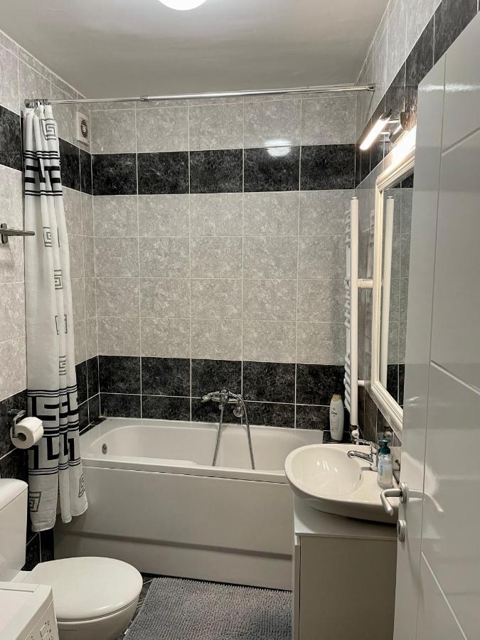 Trident Apartments 2 Ni Eksteriør billede