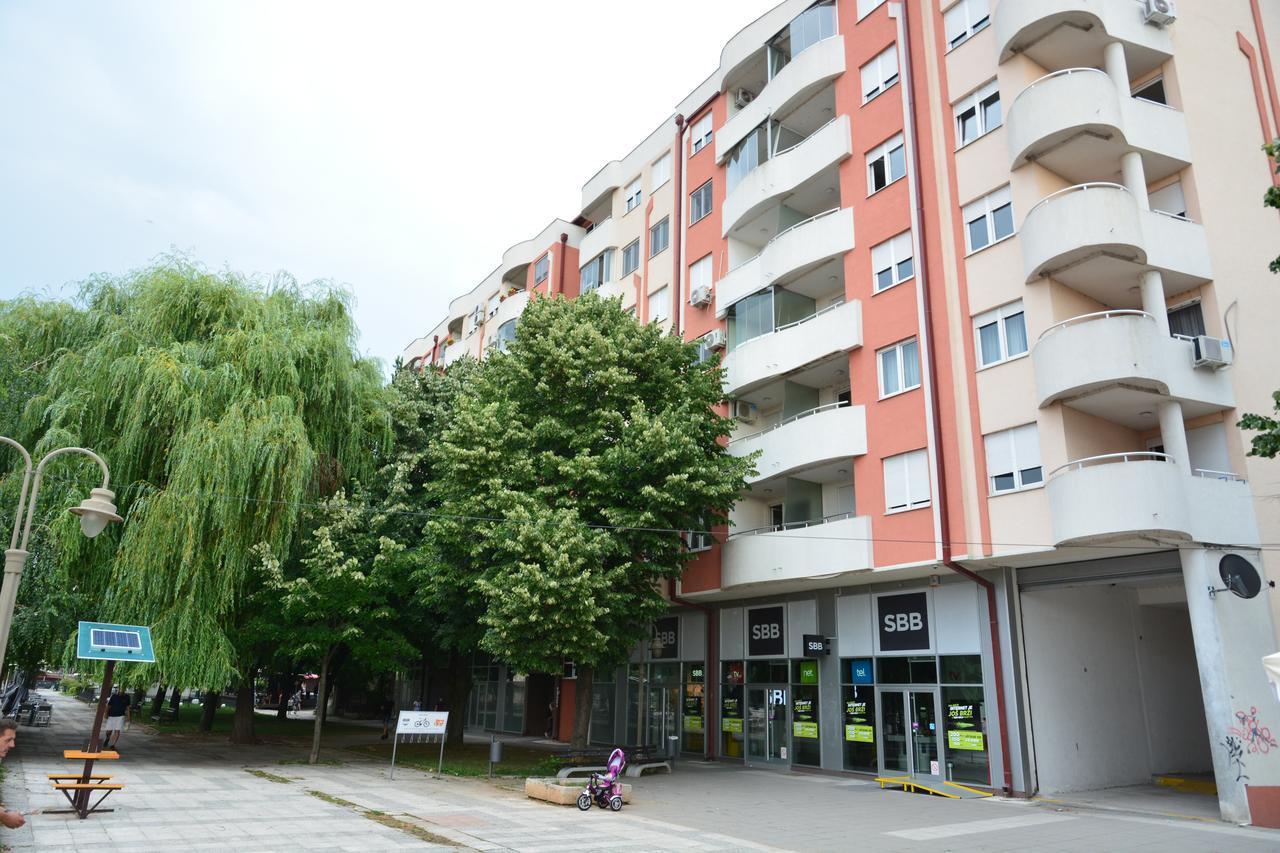 Trident Apartments 2 Ni Eksteriør billede